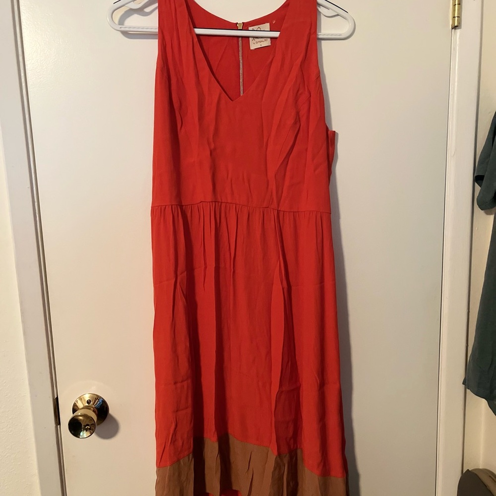 Elegant Red and Brown Sleeveless Dress. La vi size small